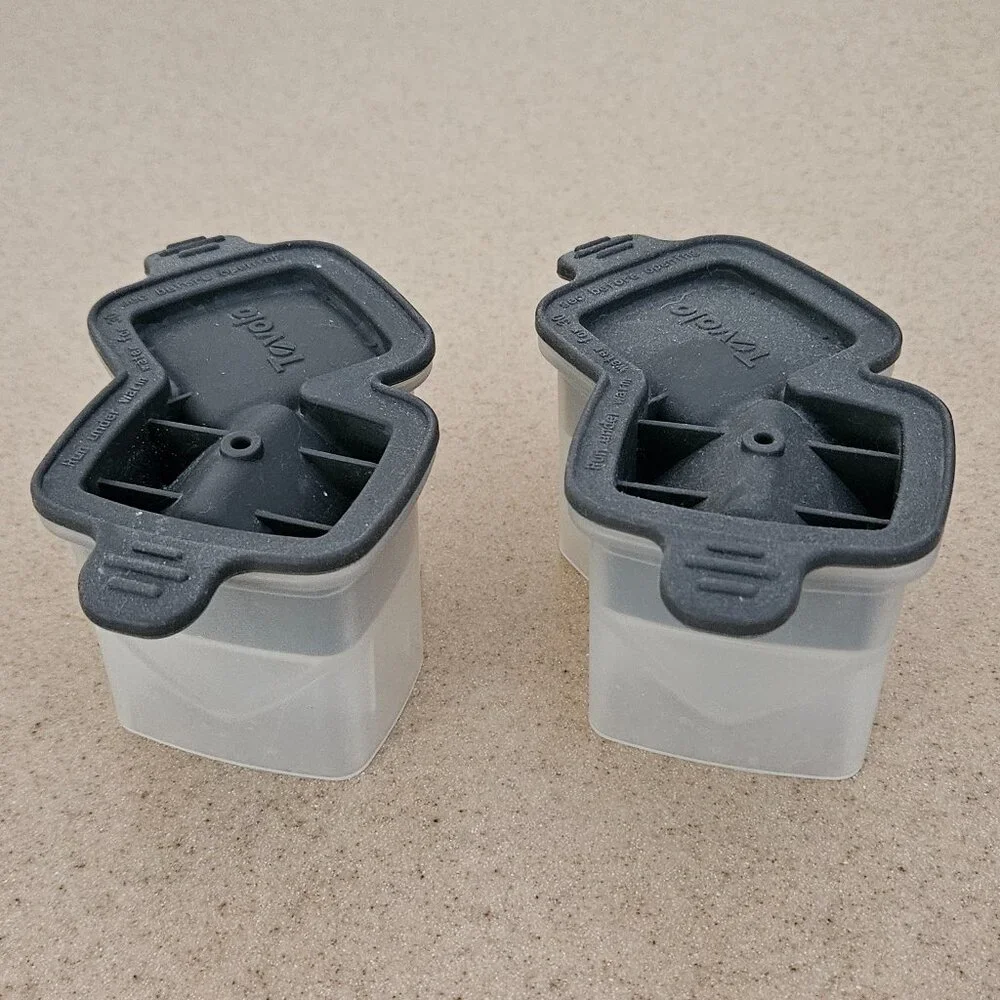 RARE 2 TOVOLO DOUBLE STACKING LIQUOR WHISKEY COCKTAIL ICE CUBE MOLD SLOW MELTING